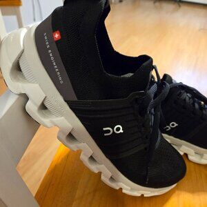 OnCloud Women's size 9 Swift3